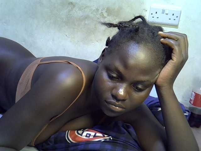 African-qeen1 live cam on BongaCams