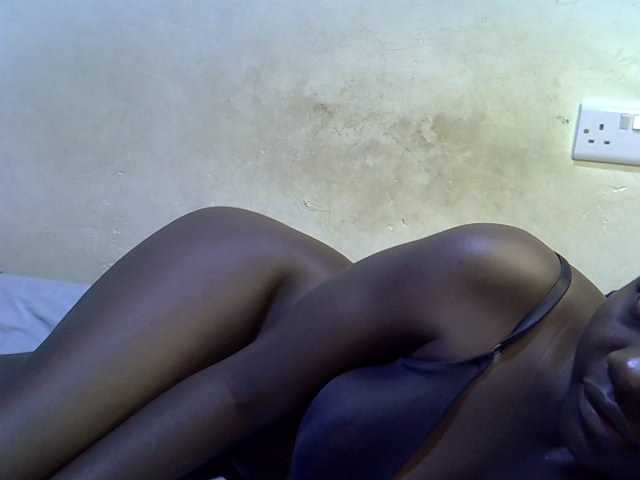 African-qeen1