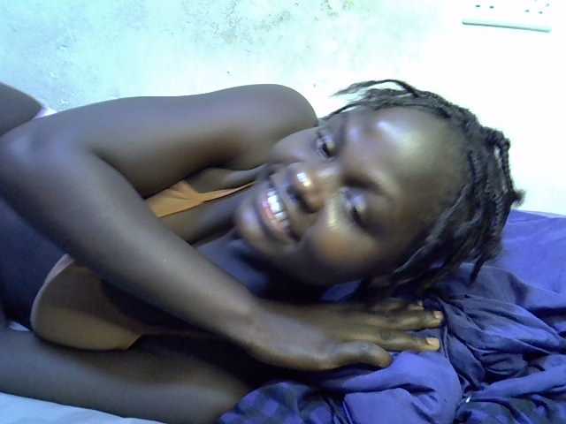 African-qeen1