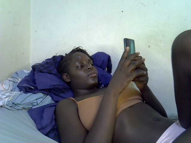 African-qeen1 live cam on BongaCams