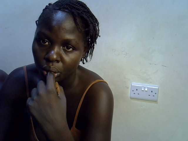 African-qeen1 live cam on BongaCams