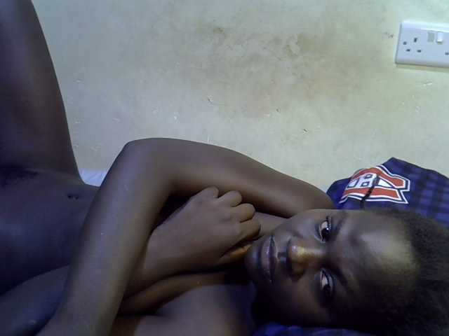 African-qeen1