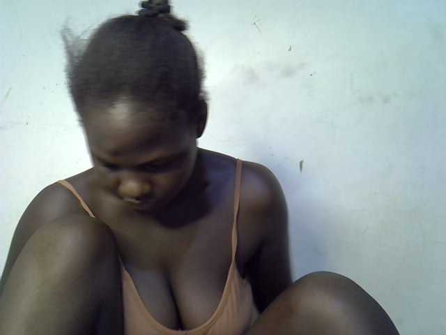 African-qeen1 live cam on BongaCams