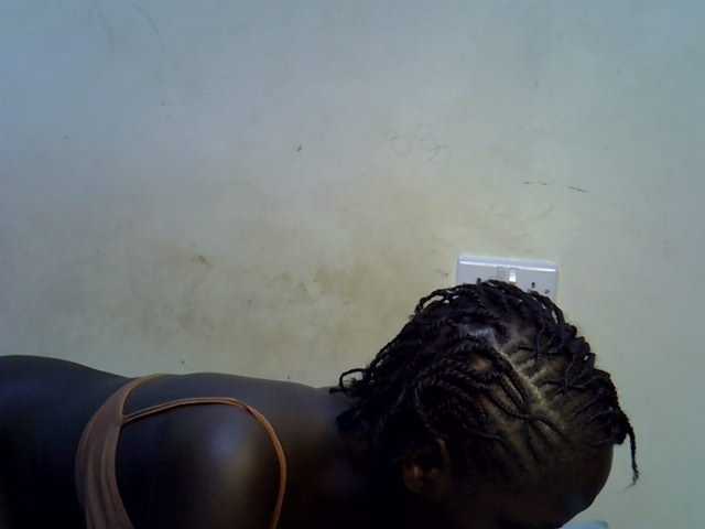 African-qeen1