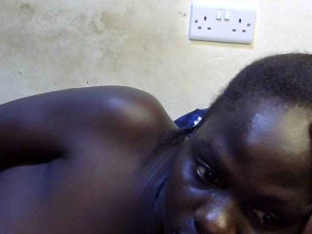 African-qeen1 live cam on BongaCams