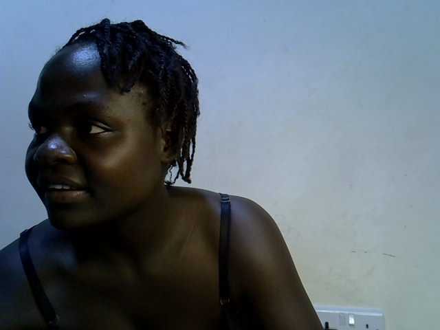 African-qeen1 live cam on BongaCams