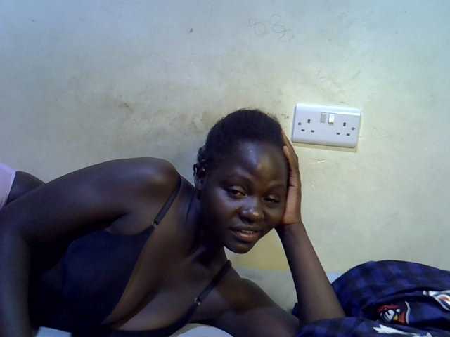 African-qeen1 live cam on BongaCams