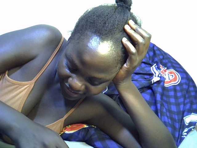 African-qeen1 live cam on BongaCams