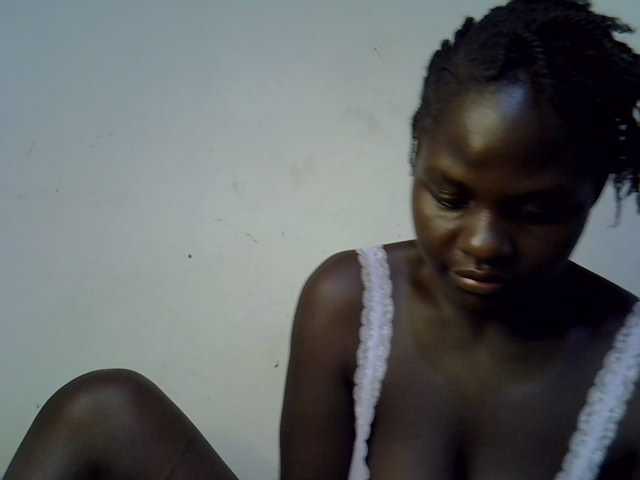 African-qeen1, en vivo ahora en BongaCams