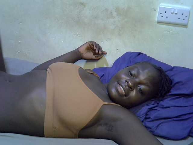 African-qeen1 live cam on BongaCams