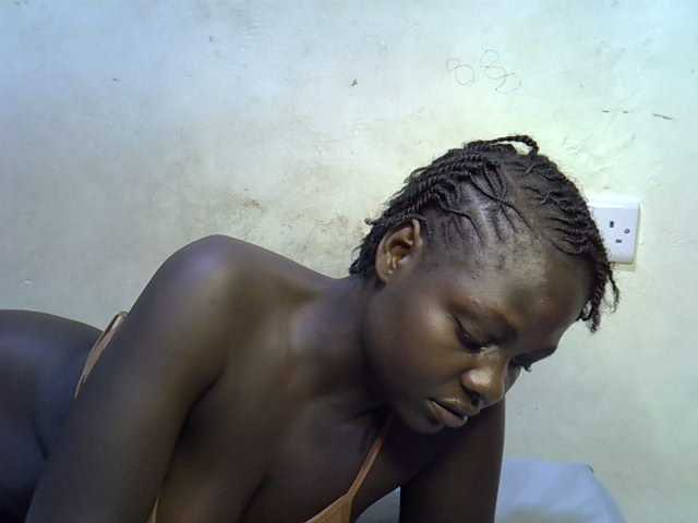 African-qeen1