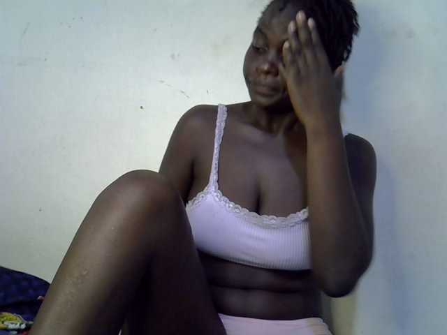 African-qeen1
