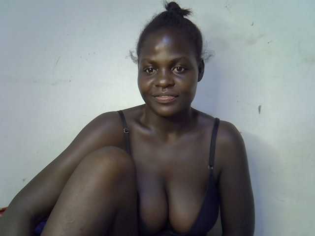 African-qeen1 live cam on BongaCams