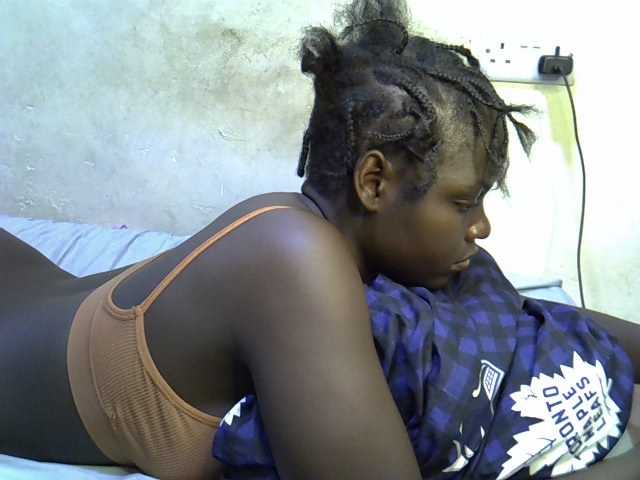 African-qeen1 live cam on BongaCams