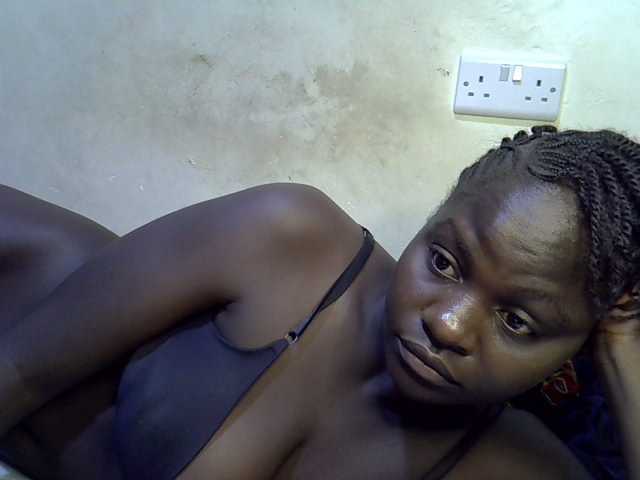 African-qeen1 live cam on BongaCams