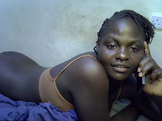 African-qeen1 live cam on BongaCams