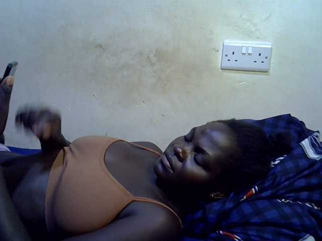 African-qeen1 live cam on BongaCams