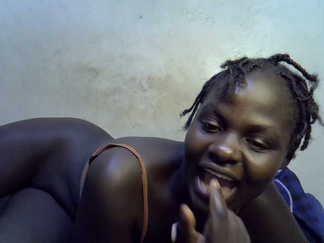 African-qeen1 live cam on BongaCams