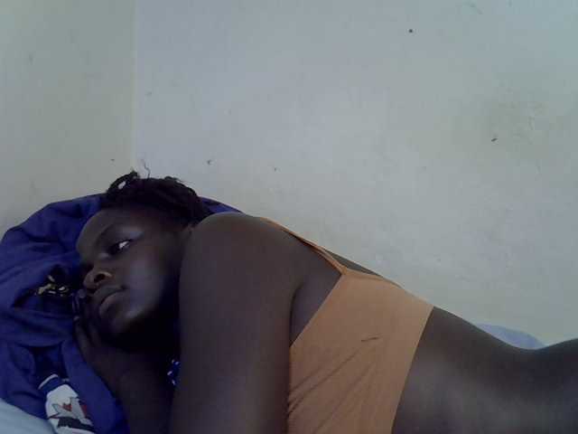 African-qeen1 live cam on BongaCams
