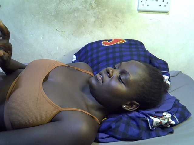 African-qeen1 live cam on BongaCams