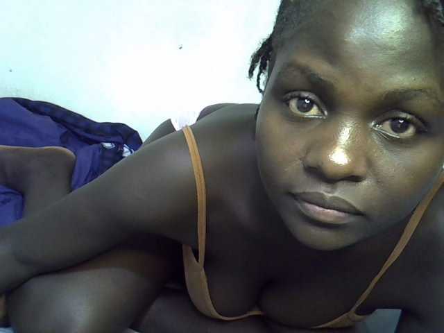 African-qeen1 live cam on BongaCams
