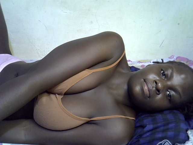 African-qeen1, live now on BongaCams