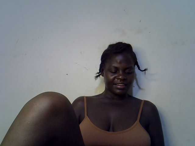 African-qeen1