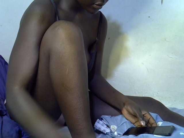 African-qeen1 live cam on BongaCams