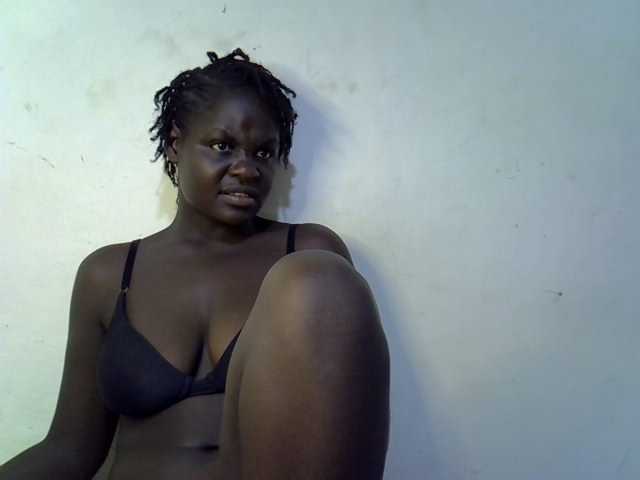 African-qeen1 live cam on BongaCams