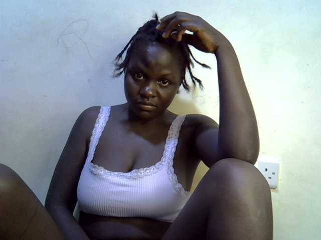 African-qeen1 live cam on BongaCams