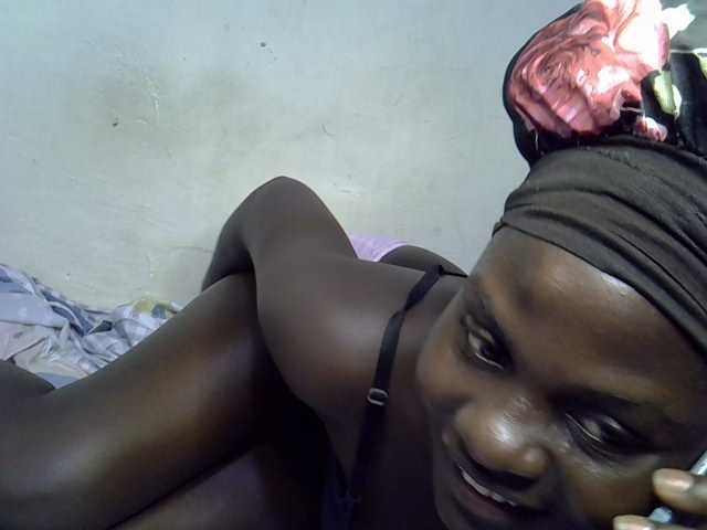 African-qeen1 live cam on BongaCams