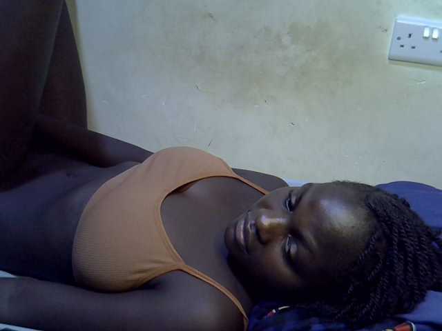 African-qeen1 live cam on BongaCams