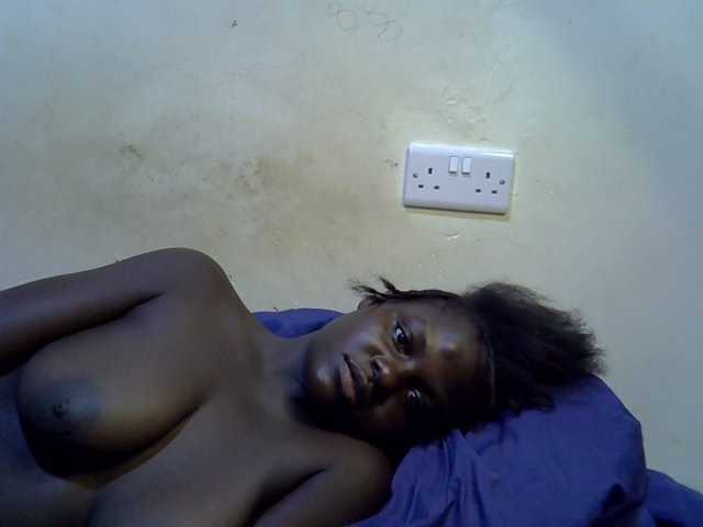 African-qeen1 live cam on BongaCams
