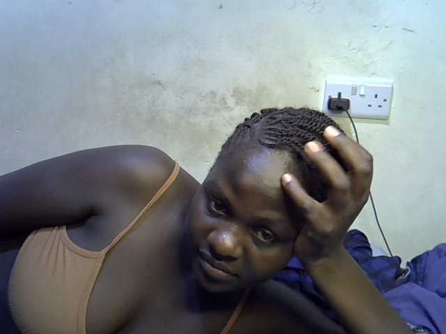 African-qeen1