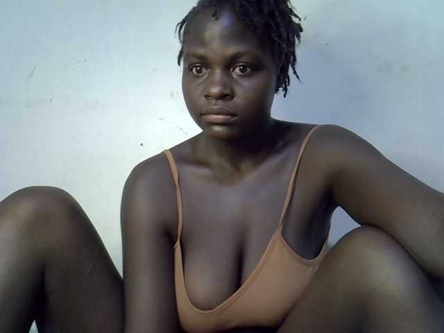 African-qeen1 live cam on BongaCams
