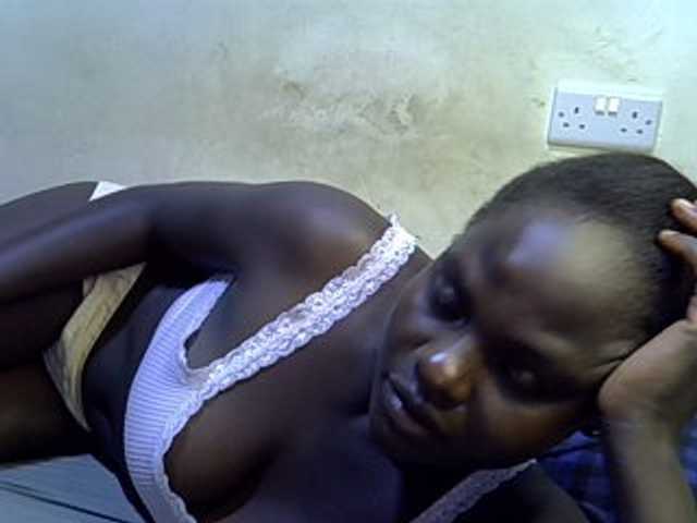 African-qeen1 live cam on BongaCams
