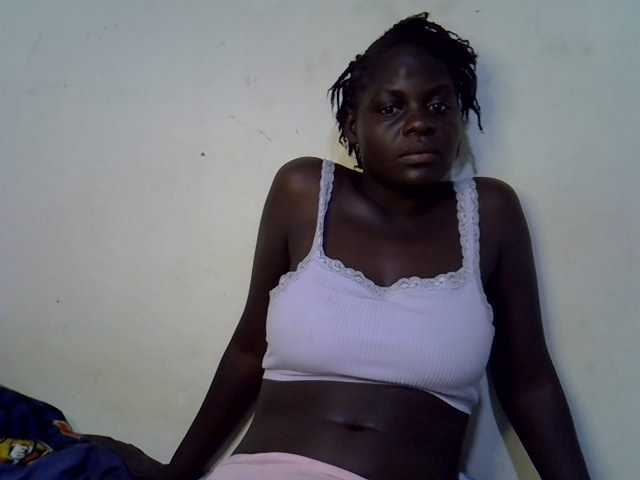African-qeen1