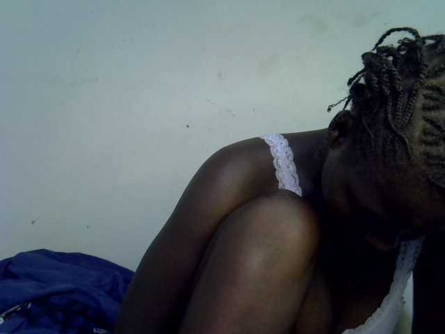African-qeen1