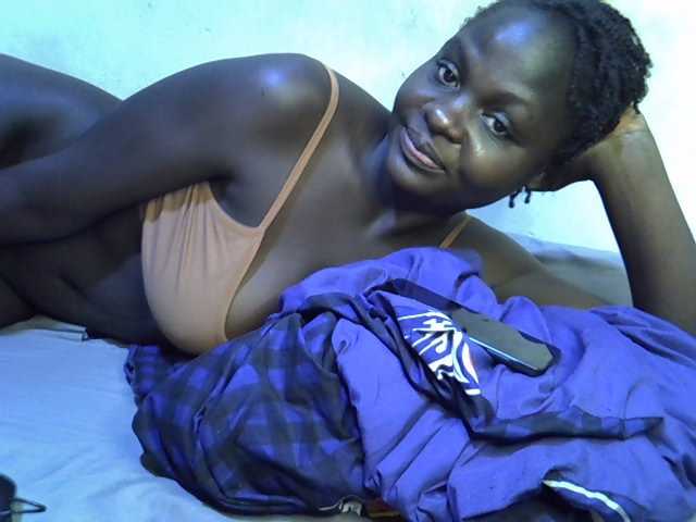 African-qeen1 live cam on BongaCams