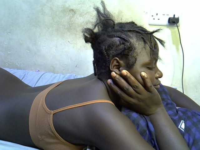 African-qeen1