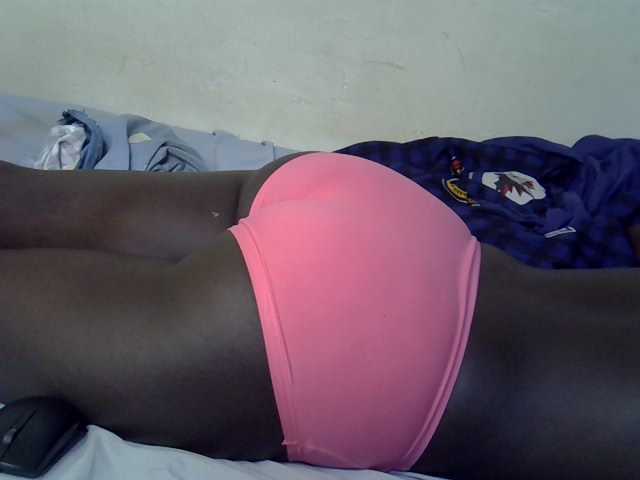 African-qeen1 live cam preview