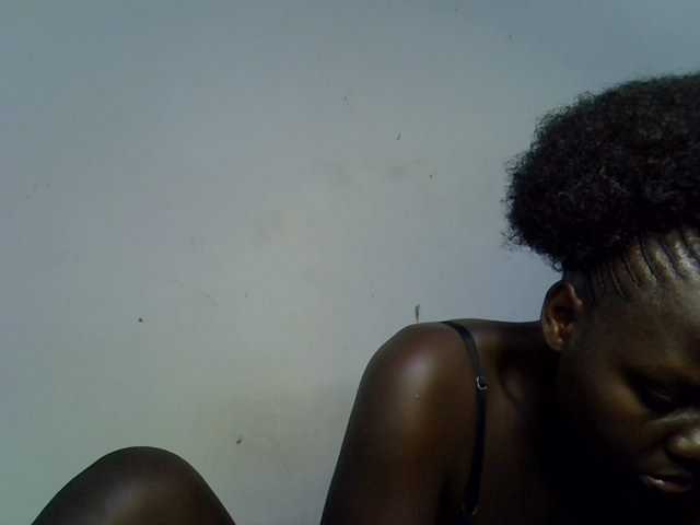 African-qeen1 live cam on BongaCams