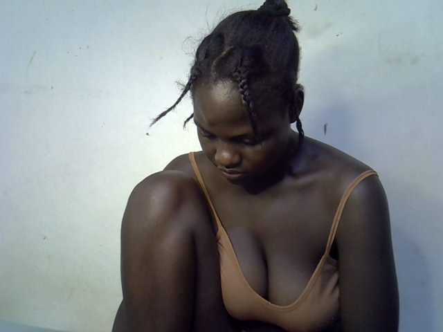 African-qeen1 live cam on BongaCams