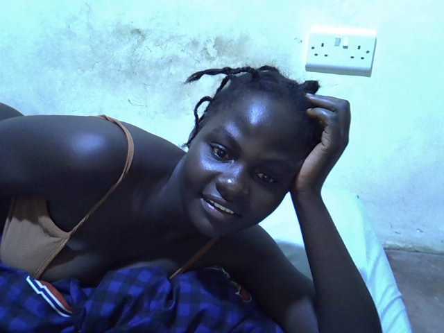 African-qeen1 live cam on BongaCams