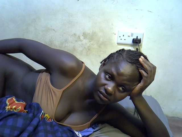 African-qeen1 live cam on BongaCams