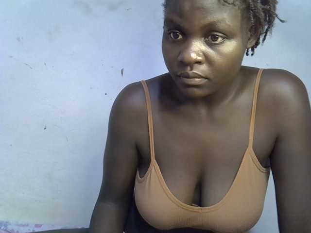 African-qeen1 live cam on BongaCams