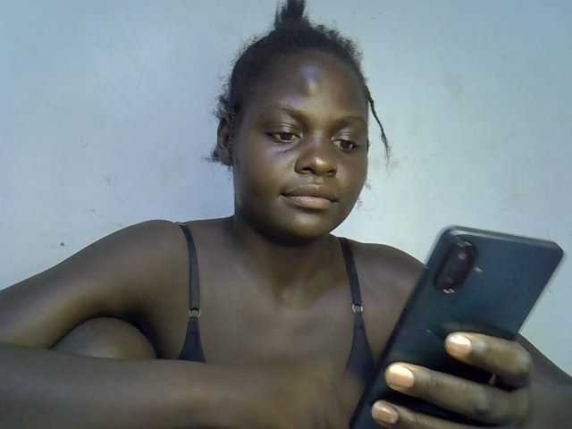 African-qeen1 live cam on BongaCams