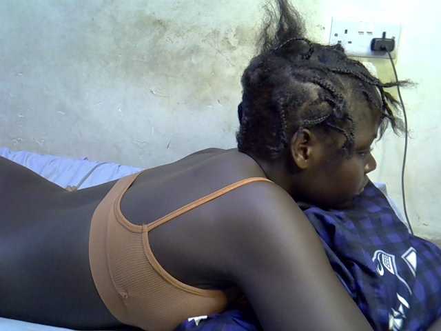 African-qeen1 live cam on BongaCams