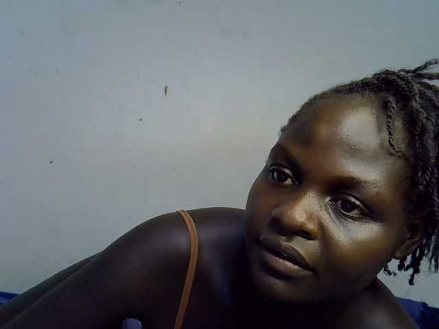 African-qeen1 live cam on BongaCams