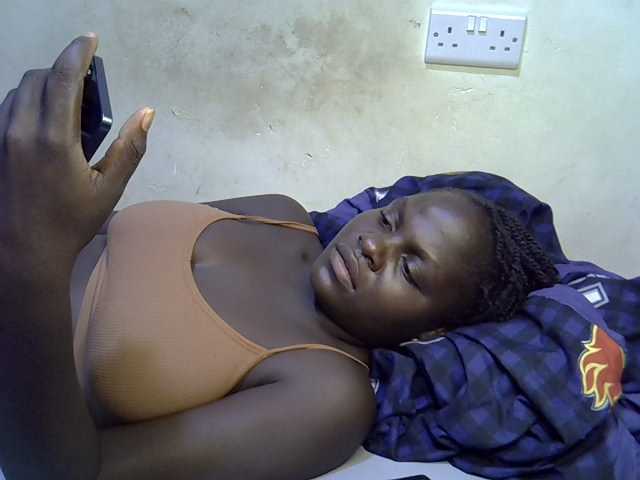 African-qeen1 live cam on BongaCams